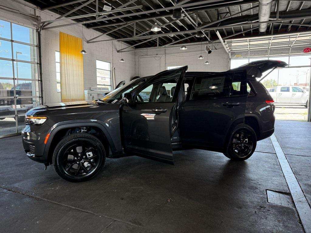 new 2025 Jeep Grand Cherokee L car, priced at $40,778