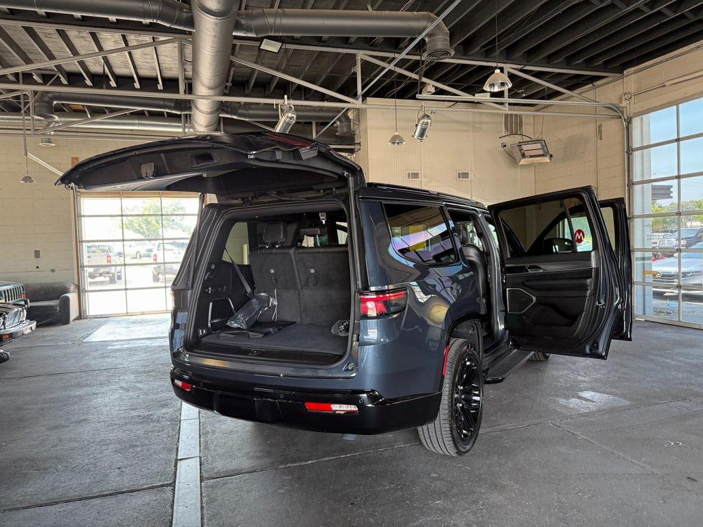 new 2025 Jeep Wagoneer car, priced at $69,998