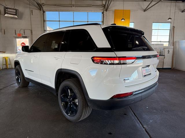 new 2024 Jeep Grand Cherokee car, priced at $43,667