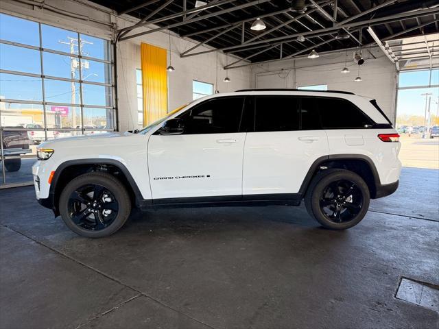 new 2024 Jeep Grand Cherokee car, priced at $43,667