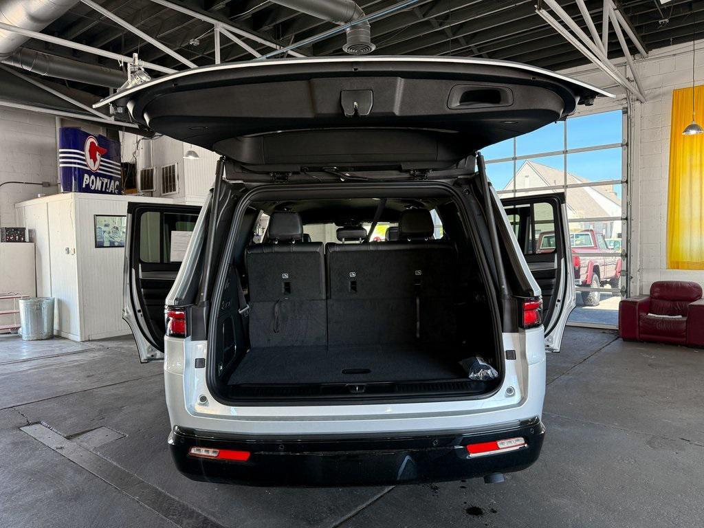 new 2025 Jeep Wagoneer car, priced at $67,998