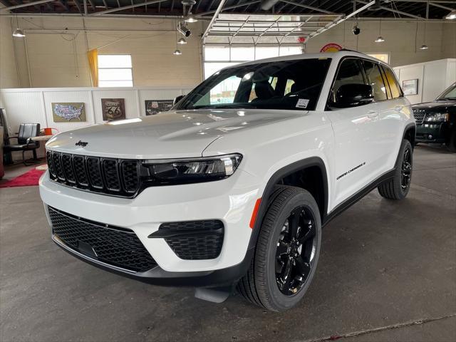 new 2024 Jeep Grand Cherokee car, priced at $38,877