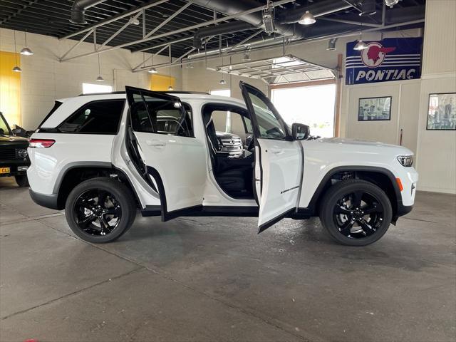 new 2024 Jeep Grand Cherokee car, priced at $38,877