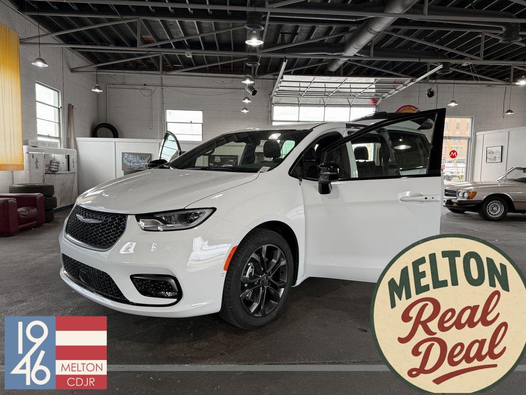 new 2026 Chrysler Pacifica car, priced at $38,888
