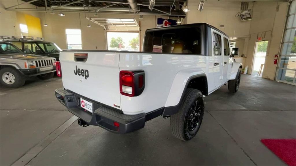 new 2023 Jeep Gladiator car, priced at $39,994