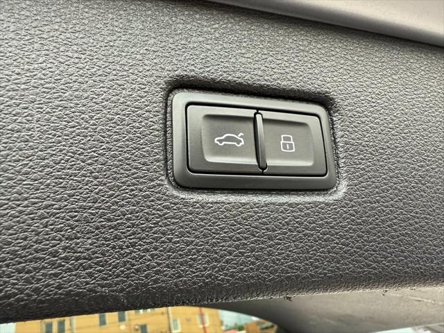 used 2019 Audi Q7 car, priced at $19,946