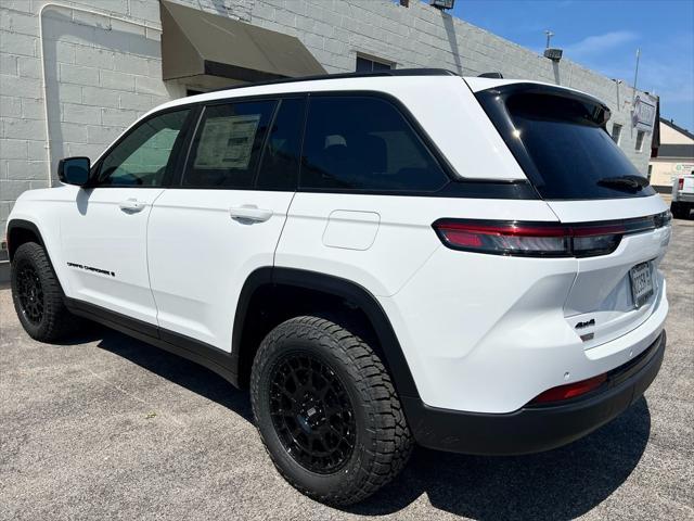 new 2024 Jeep Grand Cherokee car, priced at $39,276