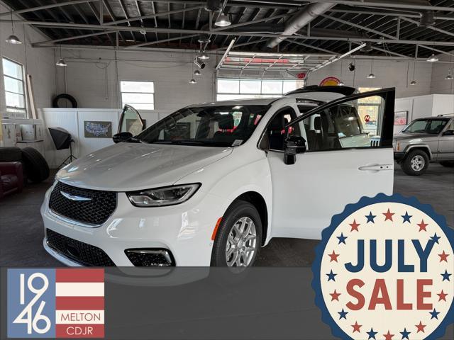 new 2025 Chrysler Pacifica car, priced at $40,887