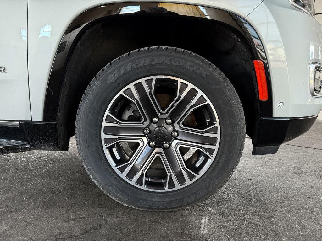 used 2023 Jeep Wagoneer car, priced at $44,746