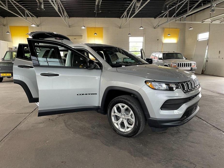 new 2024 Jeep Compass car, priced at $26,444