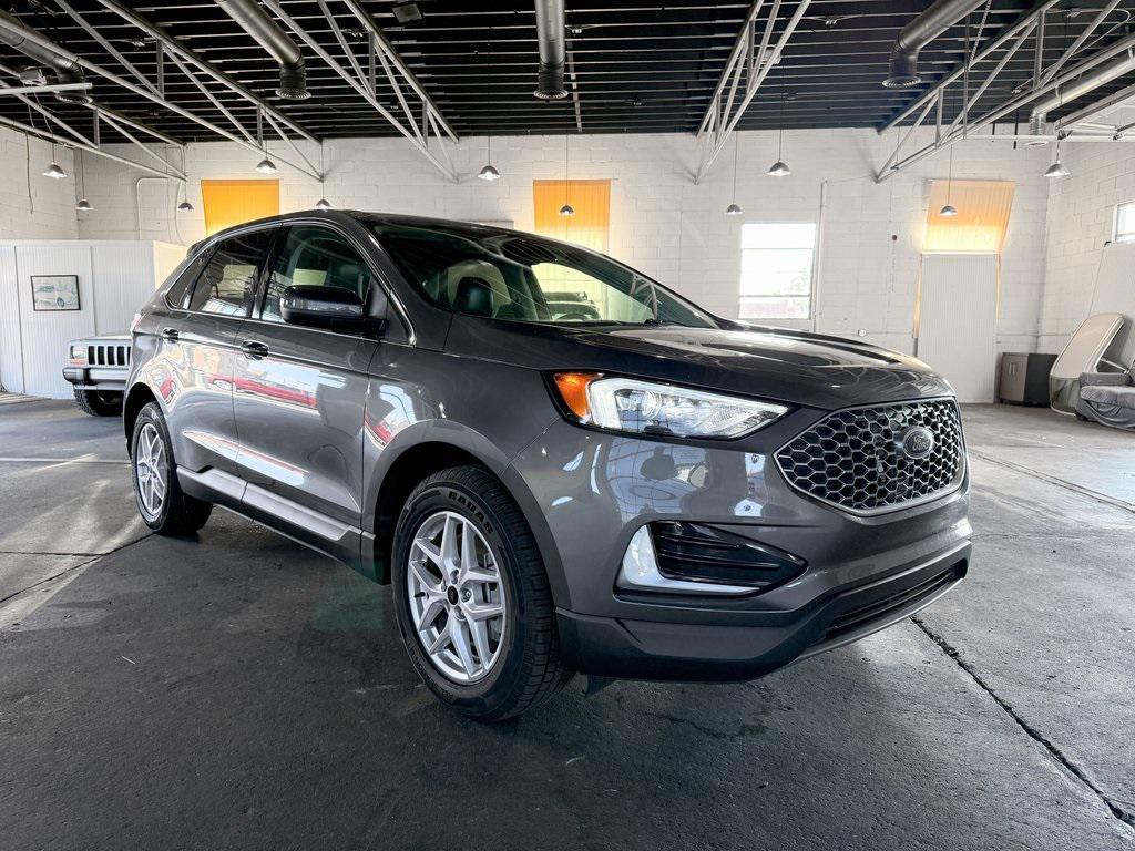 used 2024 Ford Edge car, priced at $17,946