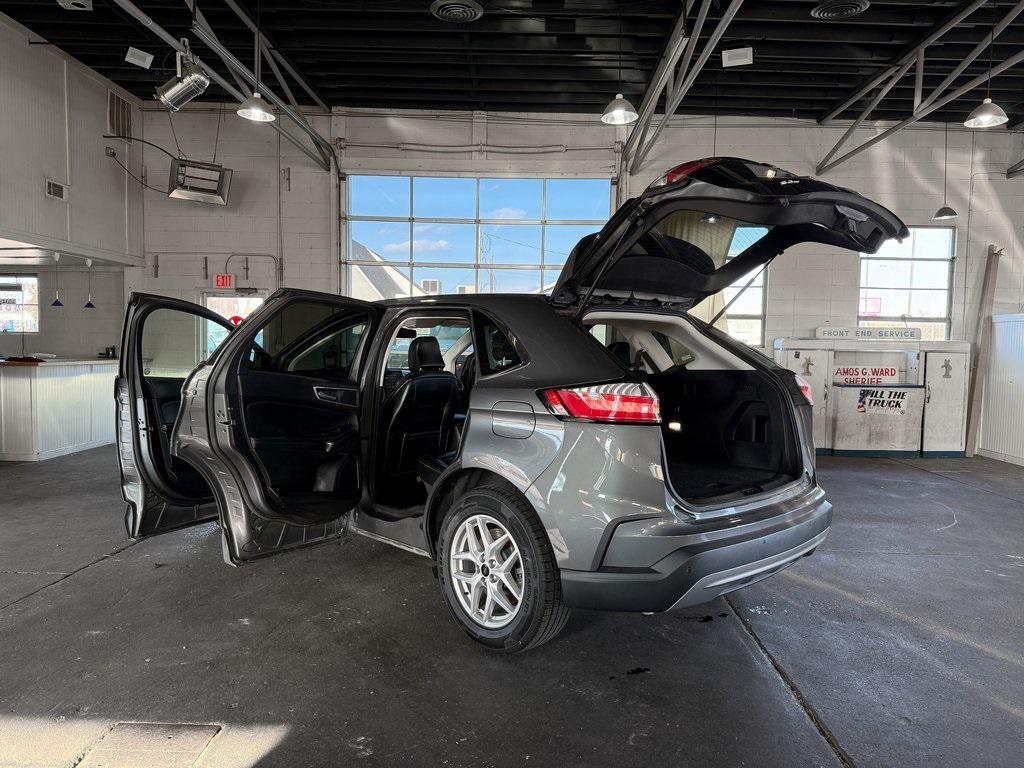 used 2024 Ford Edge car, priced at $17,946