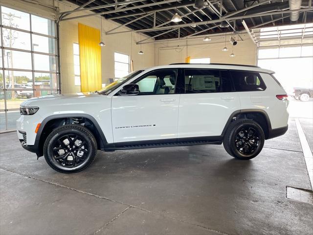 new 2024 Jeep Grand Cherokee L car, priced at $41,177