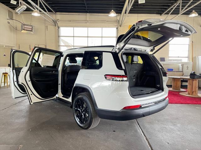 new 2024 Jeep Grand Cherokee L car, priced at $41,177