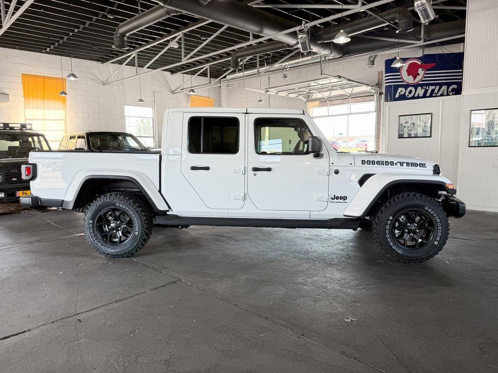 new 2025 Jeep Gladiator car, priced at $41,860