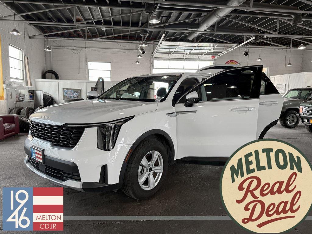 used 2025 Kia Sorento car, priced at $24,846