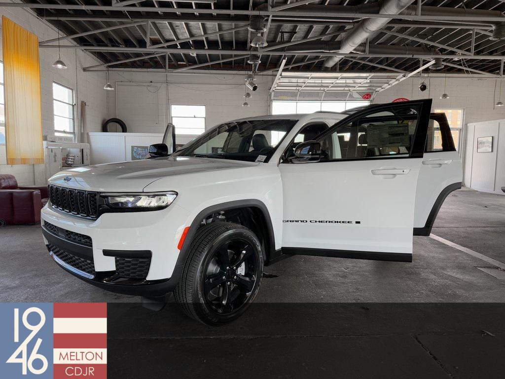 new 2025 Jeep Grand Cherokee L car, priced at $43,998