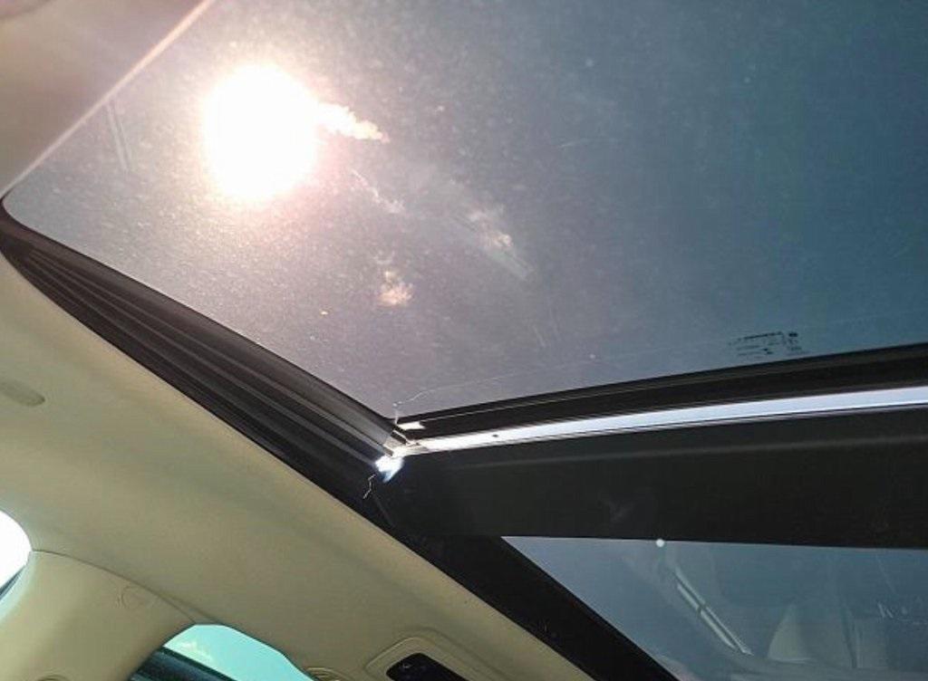 used 2018 Chrysler Pacifica Hybrid car, priced at $15,900