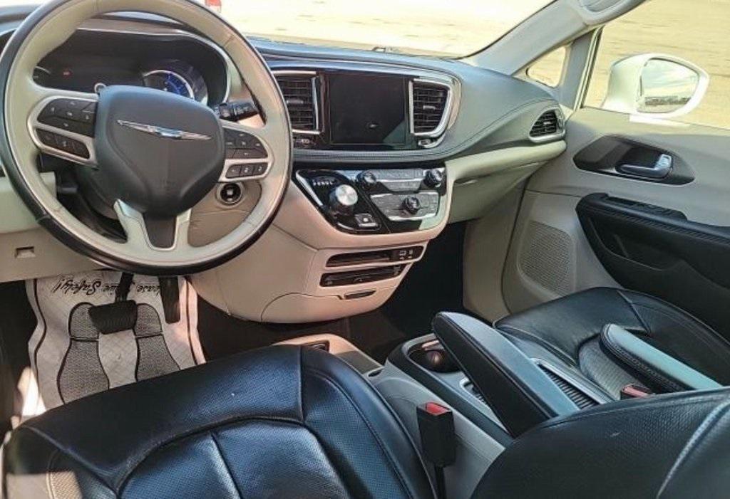 used 2018 Chrysler Pacifica Hybrid car, priced at $15,900