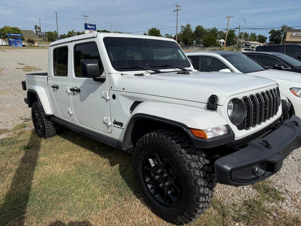 used 2025 Jeep Gladiator car, priced at $37,546