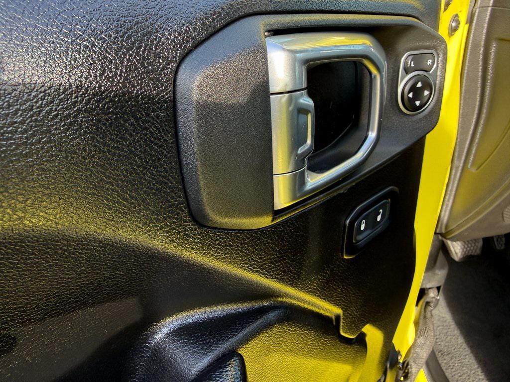 used 2023 Jeep Gladiator car, priced at $25,646