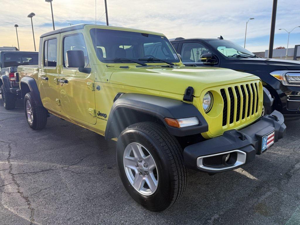used 2023 Jeep Gladiator car, priced at $25,646