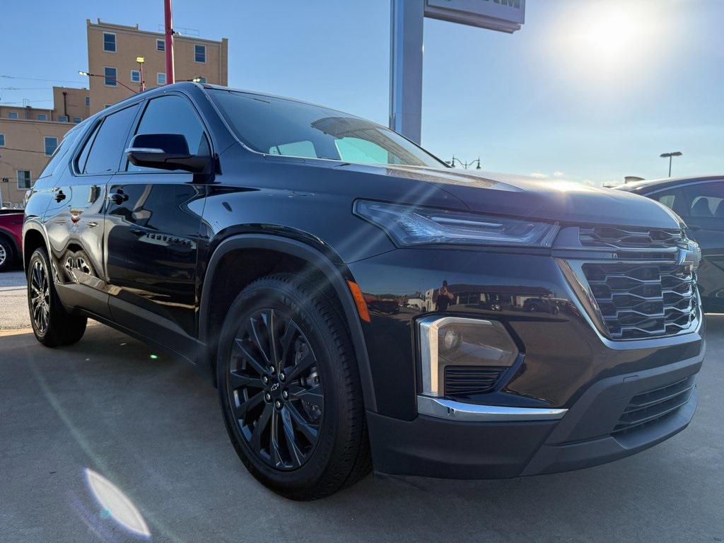 used 2022 Chevrolet Traverse car, priced at $26,846