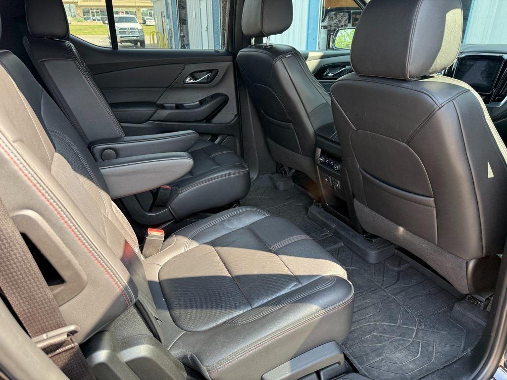 used 2022 Chevrolet Traverse car, priced at $27,746