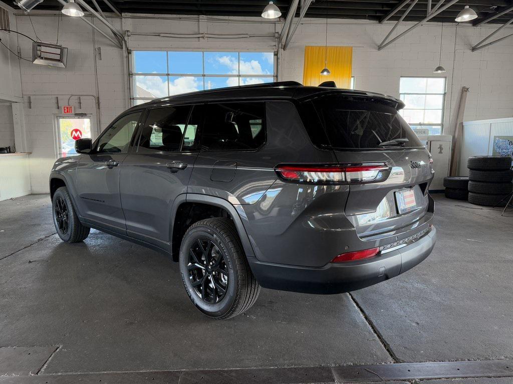 new 2025 Jeep Grand Cherokee L car, priced at $40,998