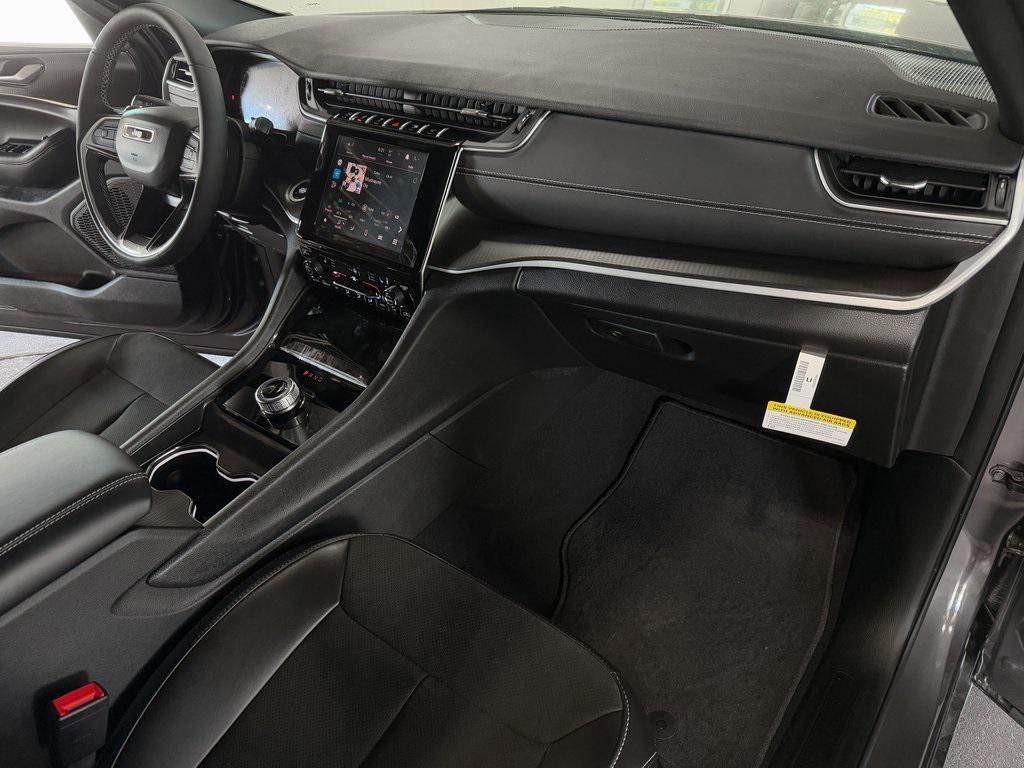 new 2025 Jeep Grand Cherokee L car, priced at $40,998