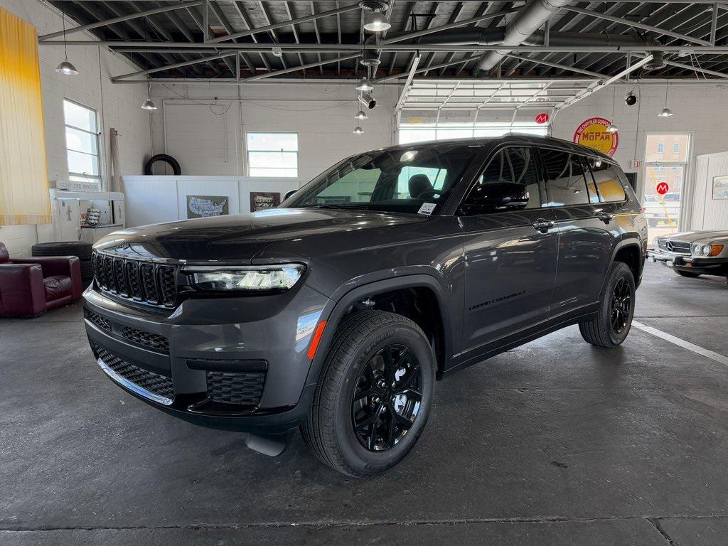 new 2025 Jeep Grand Cherokee L car, priced at $40,998