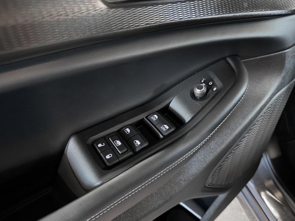 new 2025 Jeep Grand Cherokee L car, priced at $40,998