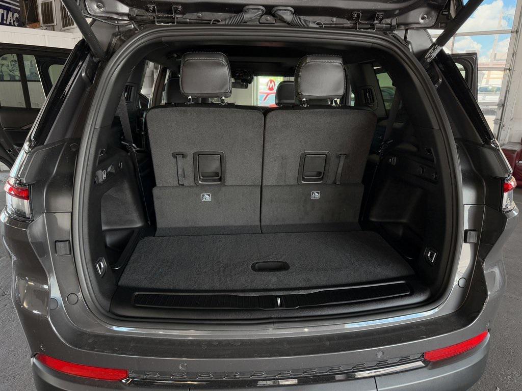 new 2025 Jeep Grand Cherokee L car, priced at $40,998