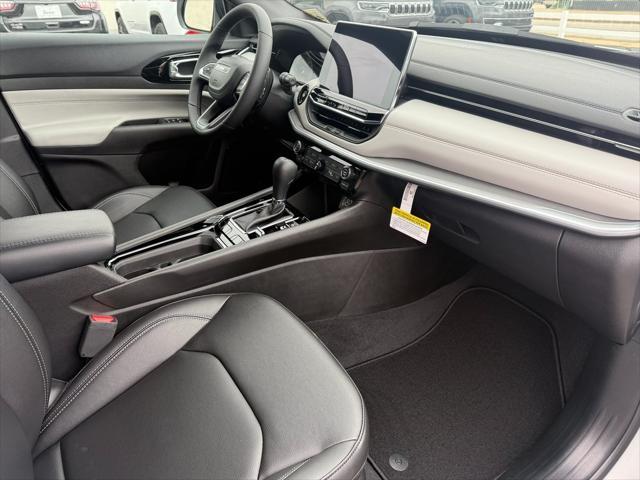 new 2025 Jeep Compass car, priced at $30,278
