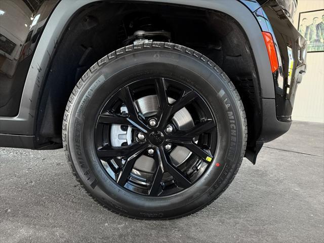 new 2025 Jeep Grand Cherokee L car, priced at $40,775