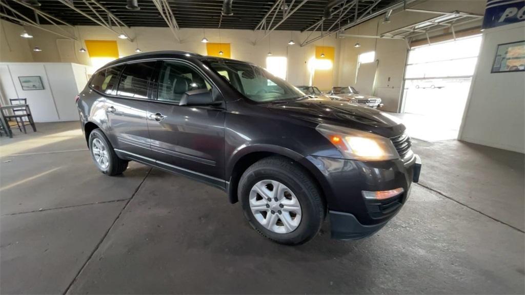used 2014 Chevrolet Traverse car, priced at $7,993