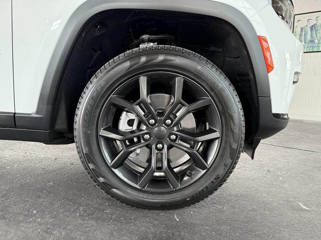 new 2025 Jeep Grand Cherokee L car, priced at $49,887