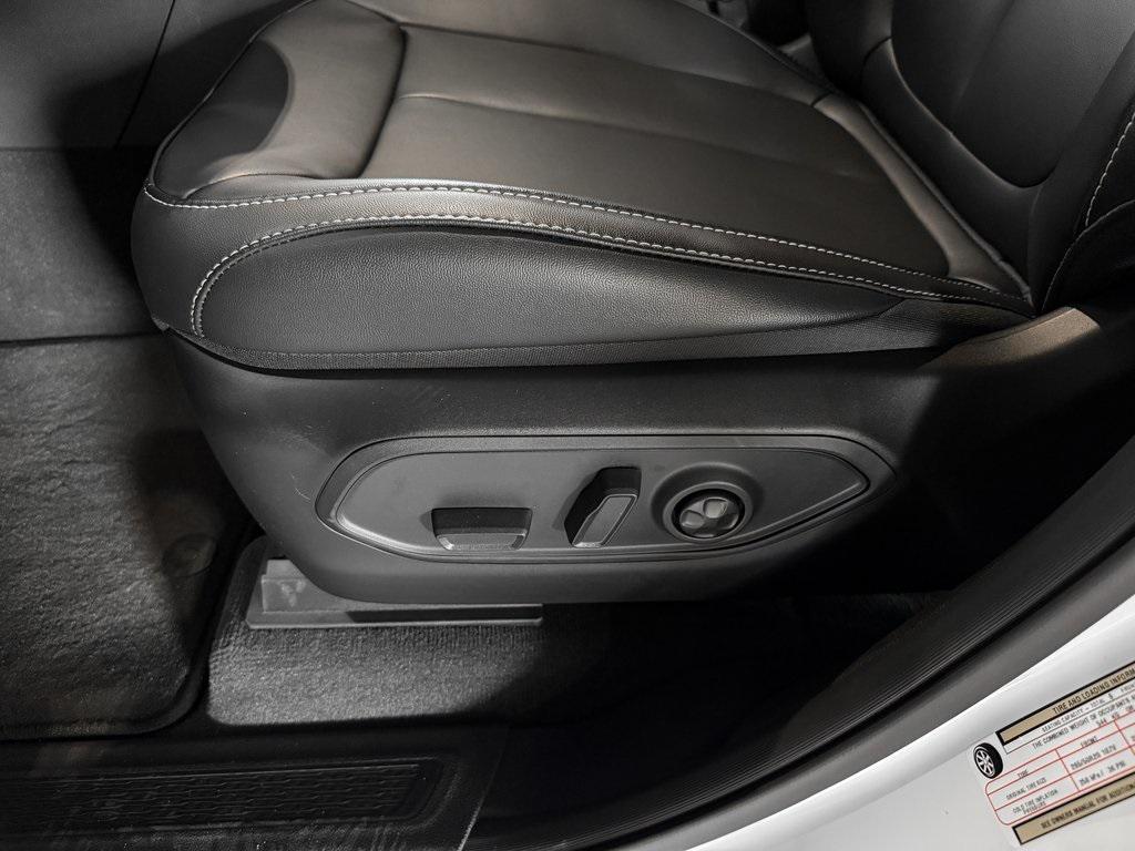 new 2025 Jeep Grand Cherokee L car, priced at $49,887