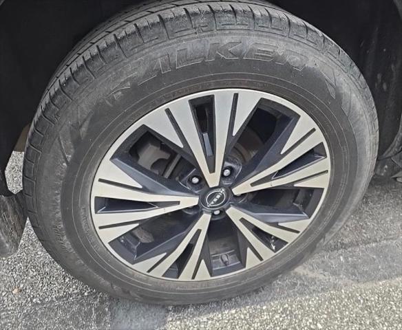 used 2023 Nissan Rogue car, priced at $18,446