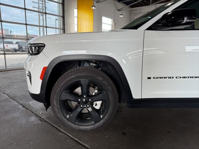 used 2023 Jeep Grand Cherokee car, priced at $23,946