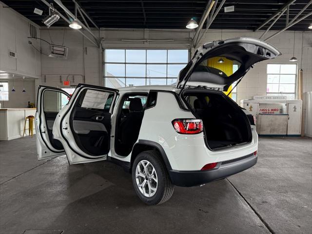 new 2025 Jeep Compass car, priced at $25,337