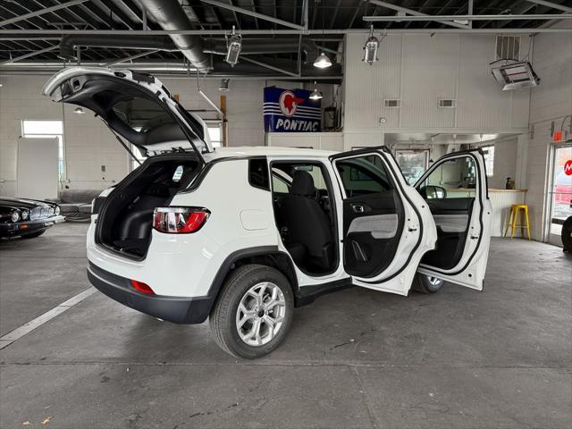 new 2025 Jeep Compass car, priced at $25,337