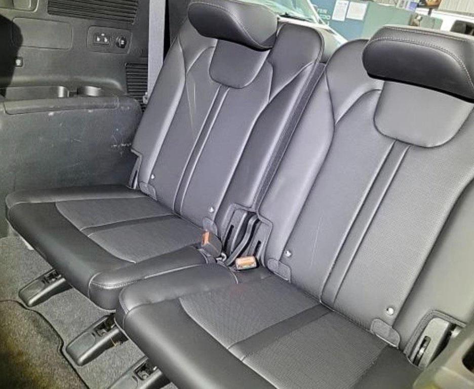 used 2024 Kia Sorento car, priced at $27,946