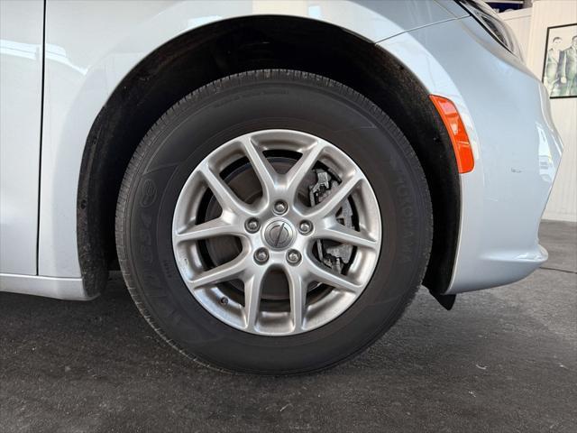 used 2024 Chrysler Pacifica car, priced at $22,846