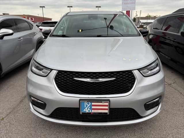 used 2024 Chrysler Pacifica car, priced at $24,946