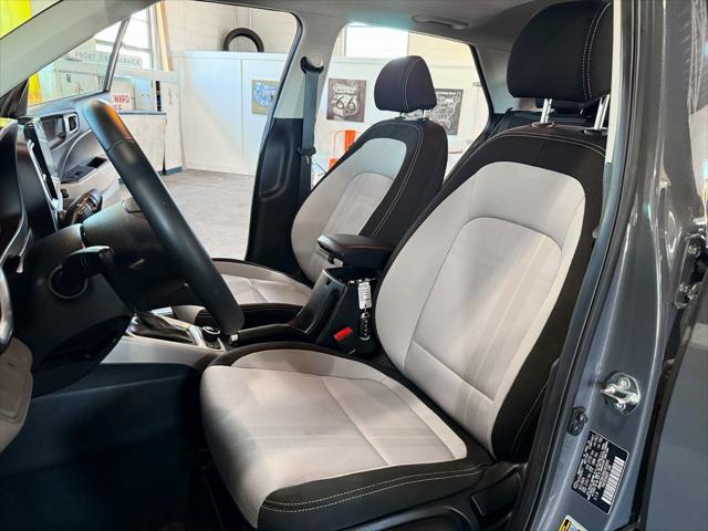 used 2025 Hyundai Venue car, priced at $19,946