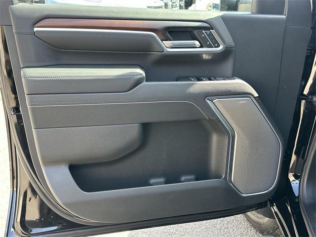 new 2025 GMC Sierra 2500 car, priced at $75,752