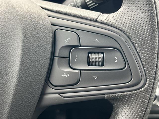 new 2025 Buick Envista car, priced at $25,452