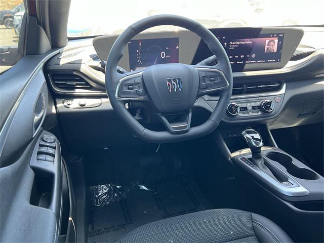 new 2025 Buick Envista car, priced at $25,129
