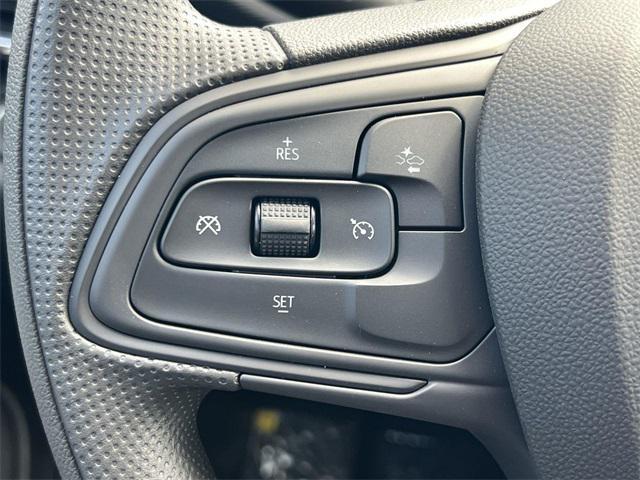 new 2025 Buick Envista car, priced at $22,201